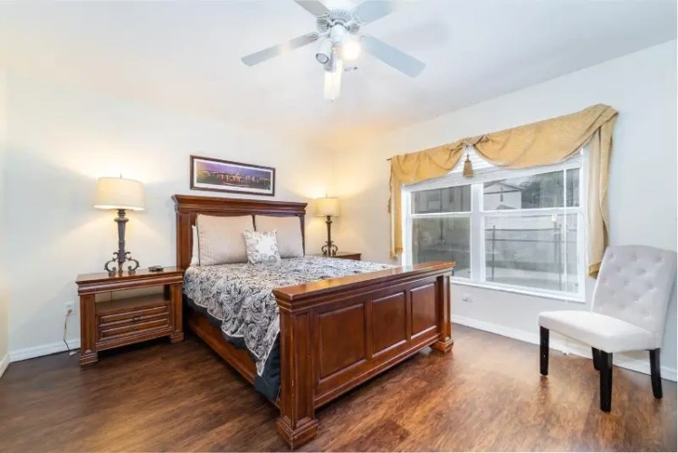 5 Bedrooms Standard room