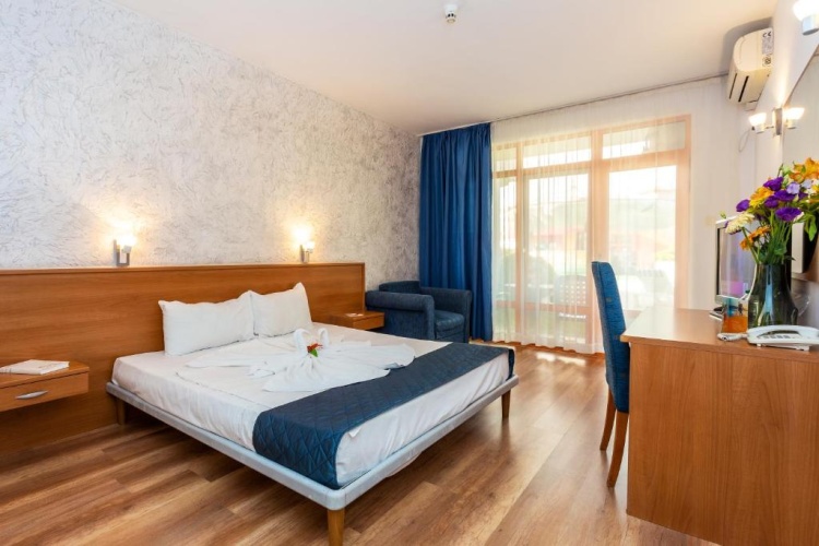 Standard Double room with balcony and with view