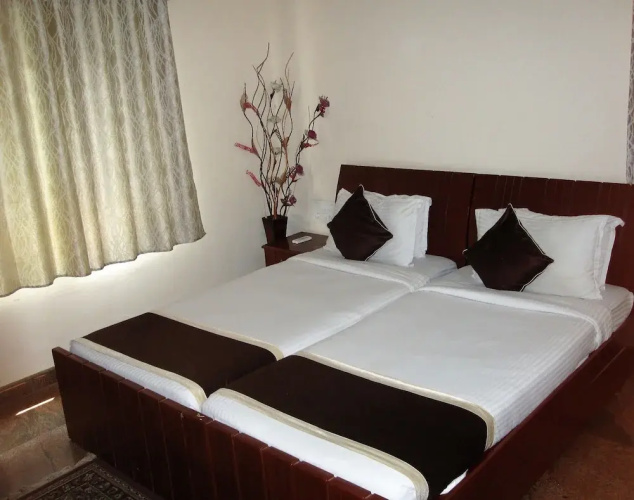OYO 9702 Hebbal