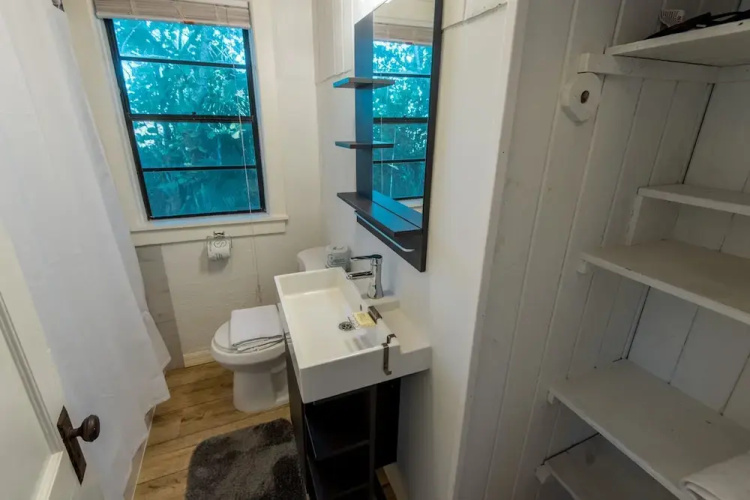 Low Tide Apartment 2