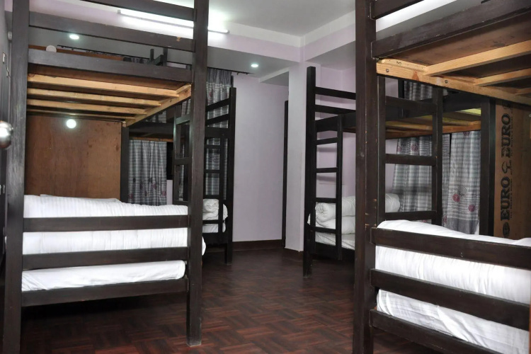 Famous House Kathmandu - Hostel