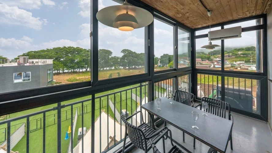 1 Bedroom Standard room with balcony