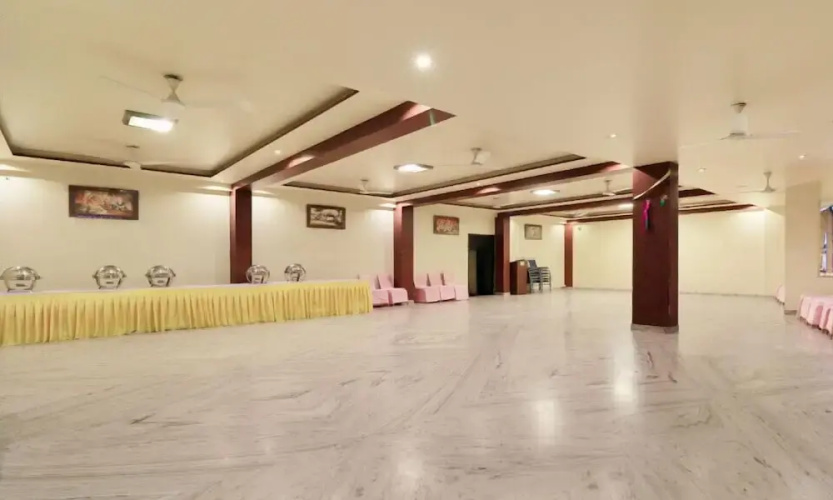 Jypore Saffron Inn & Suites