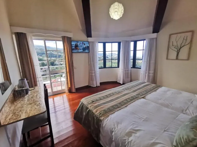 Standard Double room with mountain view