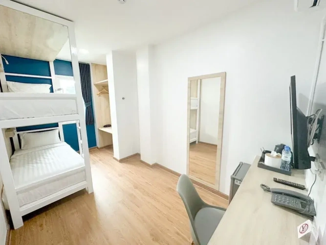 Economy room