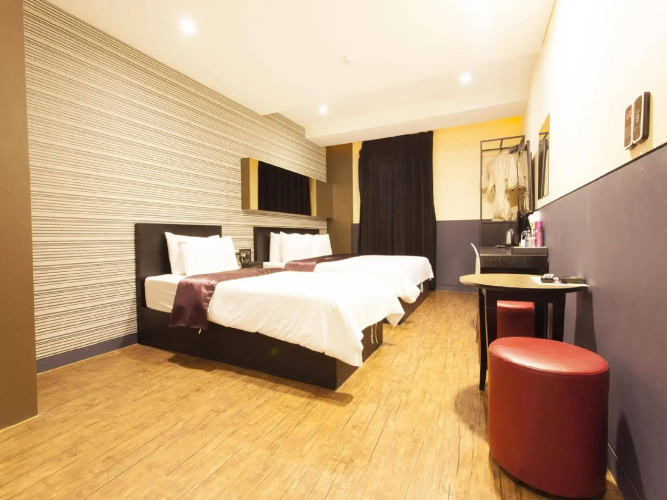 Pavia Tourist Hotel