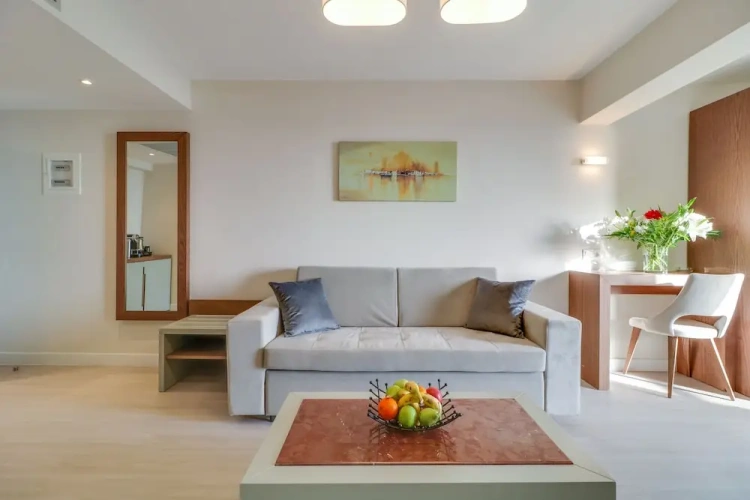 Executive Suite with balcony and with sea view