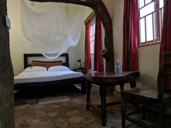 Casa Del Turista