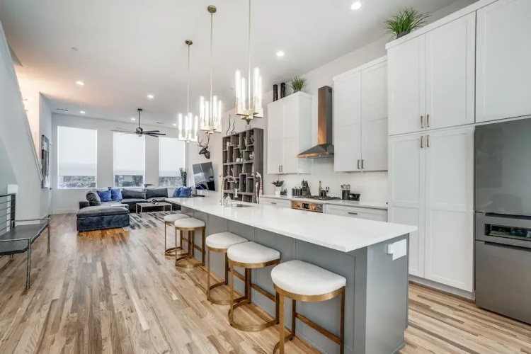 2912 Raleigh
