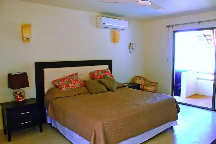 Box Cay Luxury Ocean Front Villa