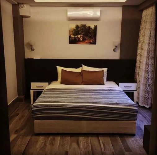 Standard Triple room with city view