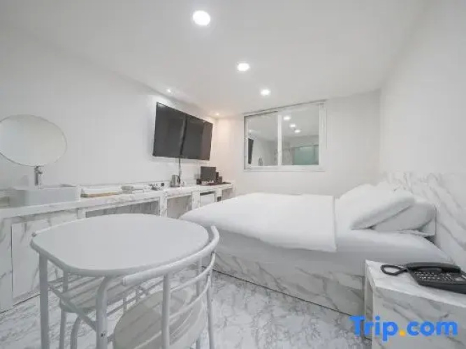 Hassen Sillim K2 Hotel
