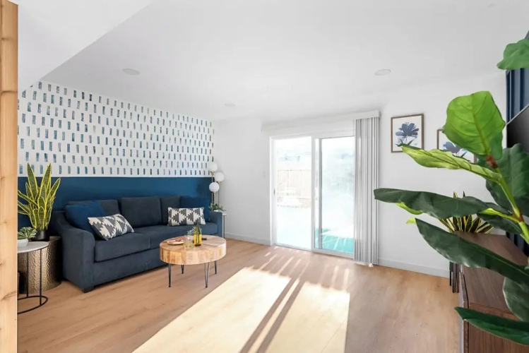 MCM Condo Near DT SoCo Pet Friendly