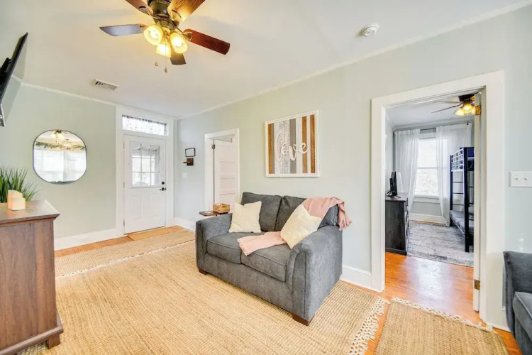 Family-friendly Main St Gloucester Apt w/ Balcony!