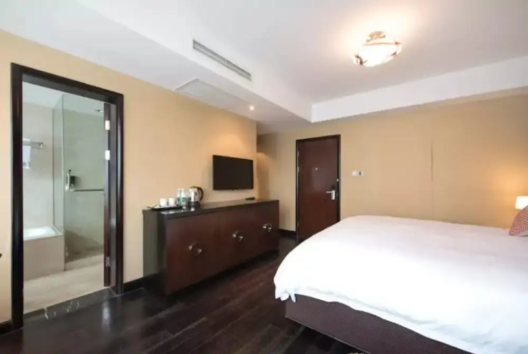 Acme City Apartment