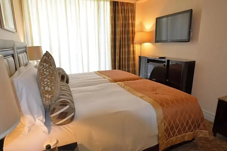 Taj Luxury Suite