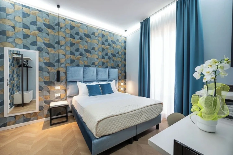 Standard Triple room with city view
