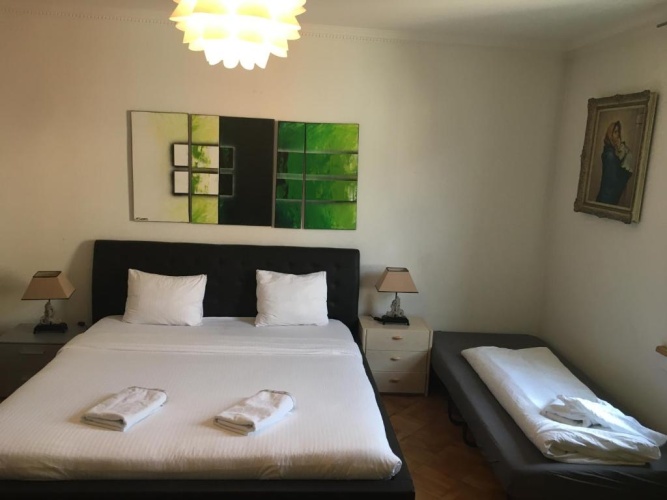 3 Bedrooms Apartment