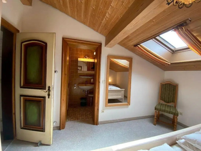 Ferienwohnung Emilia mit Bergblick (Westen)
