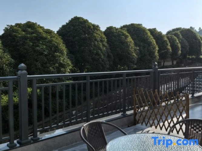 Wuyuan Evening Breeze Inn