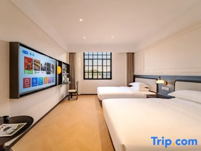 Business Quadruple room