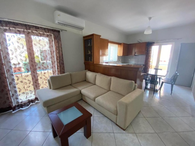 3 Bedrooms Apartment