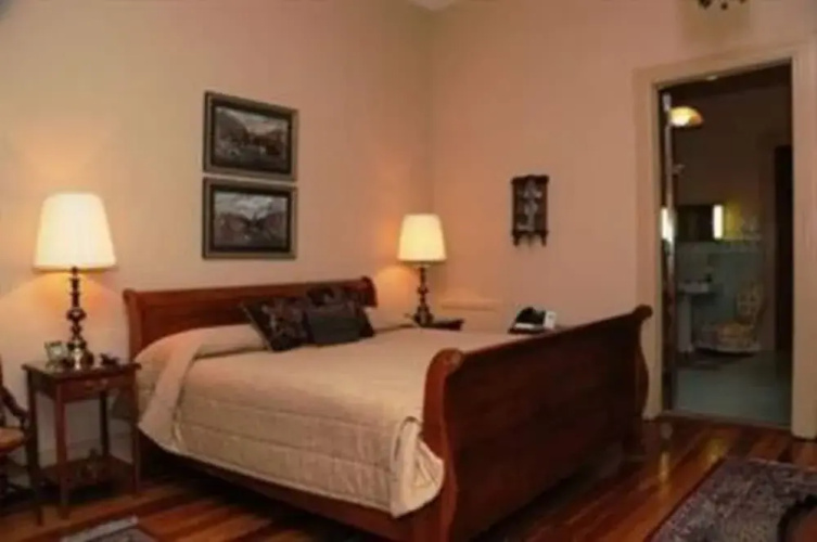 The Bennett House Bed & Breakfast