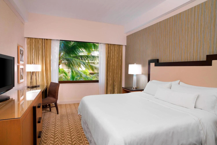 Moana Surfrider, A Westin Resort & Spa, Waikiki Beach