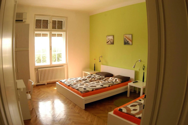 Bridge apartment