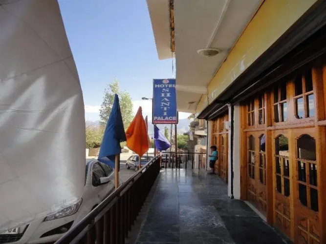 Hotel Shanti Palace
