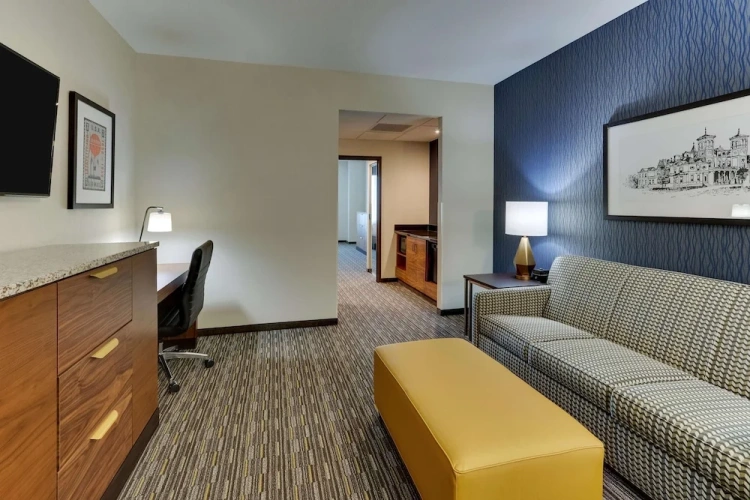 2 Bedrooms Suite