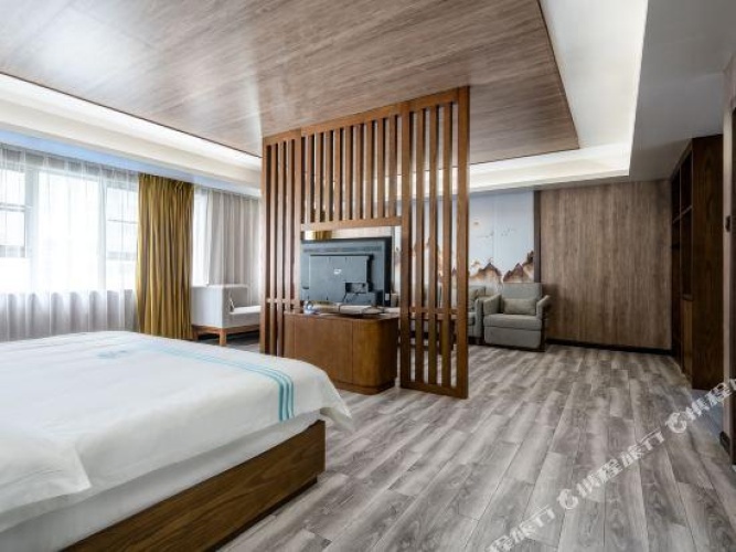 Deluxe Double Suite