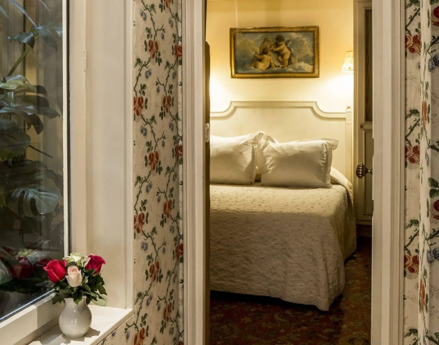 Hotel Caron de Beaumarchais