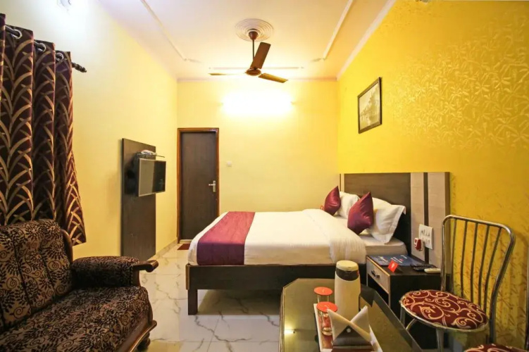 OYO Rooms 124 near Roadways