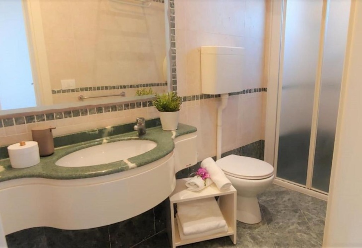 Superior Double room with balcony and with partial sea view