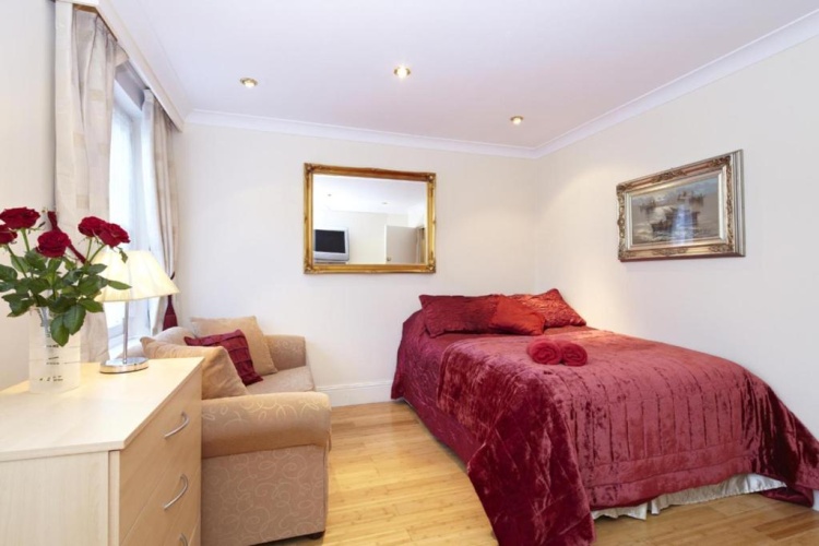 2 Bedrooms Apartment