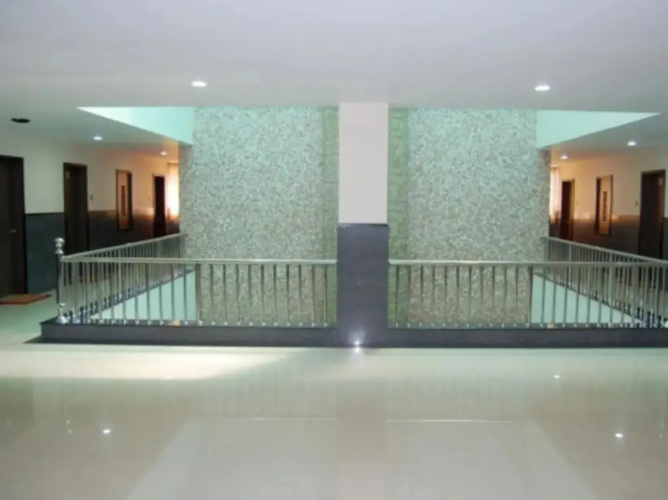 Damji Hotel