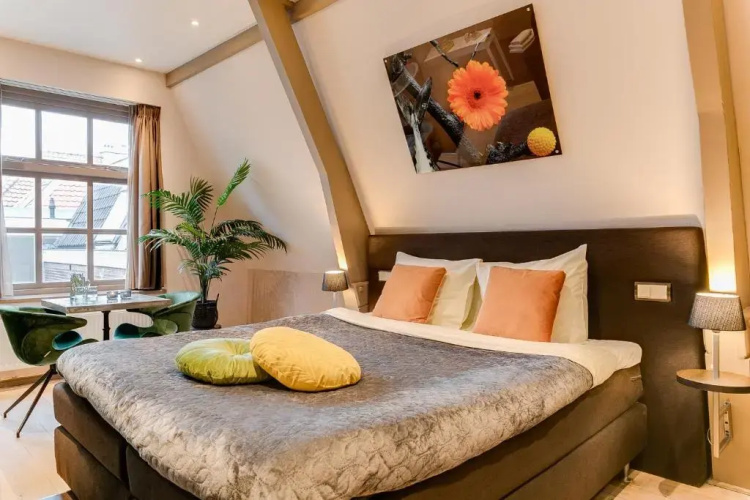 Brasss Hotel Suites