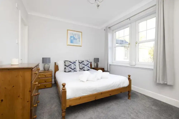 Modern Flat with Free Parking