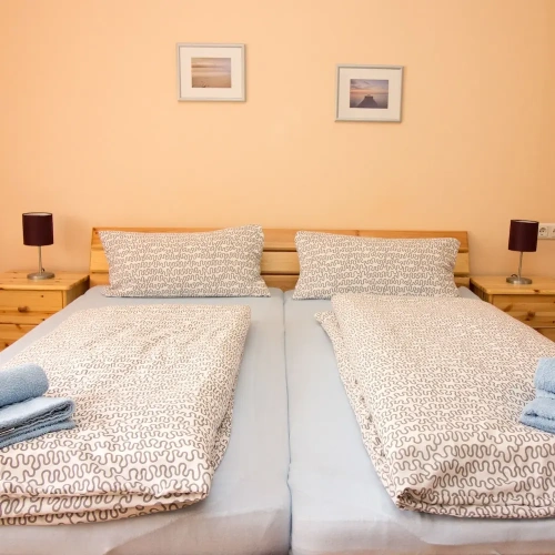 3 Bedrooms Apartment