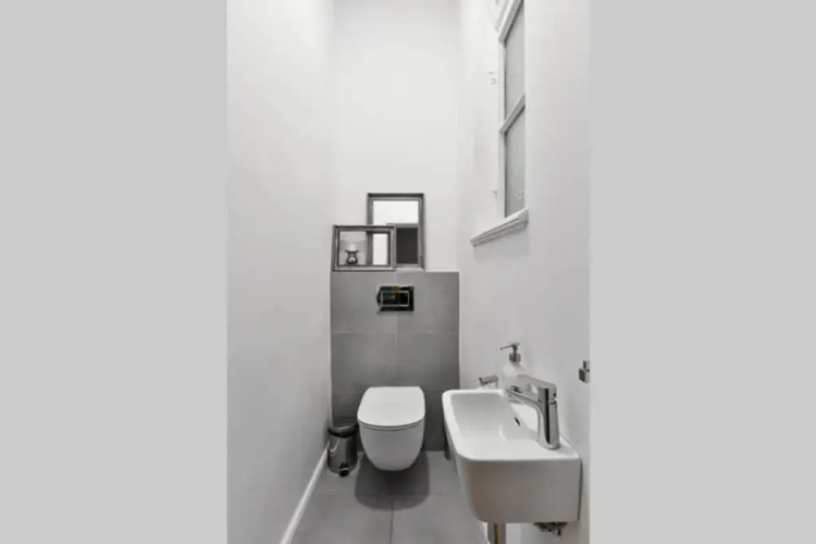 Cosmopolitan Central Prague Apartment