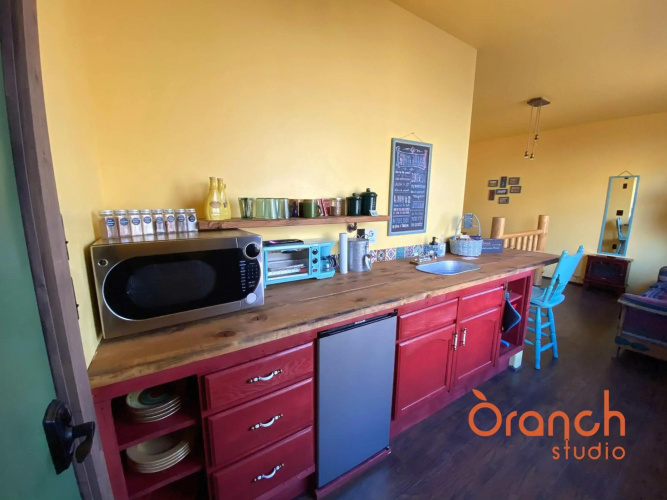 Oranch House, Studio & Wilderness
