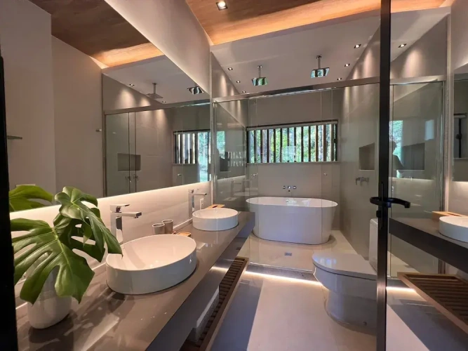 1 Bedroom Superior Cottage with lake view