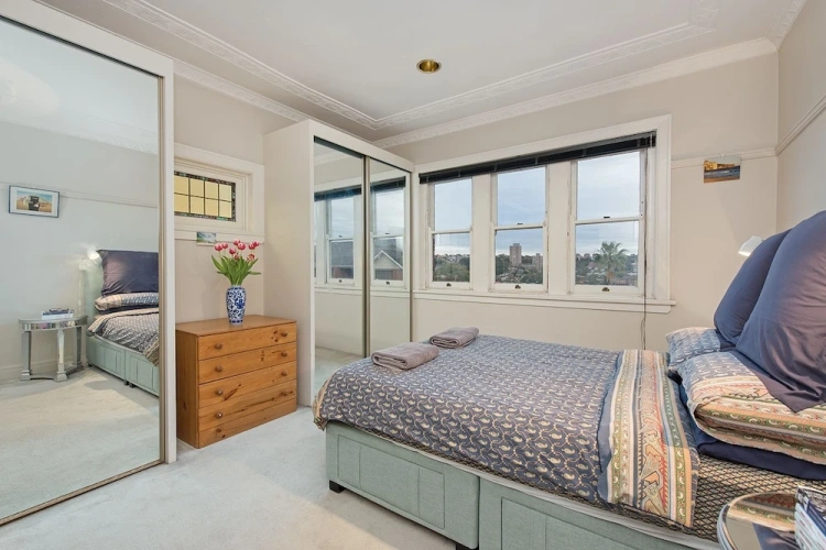 Comfort room