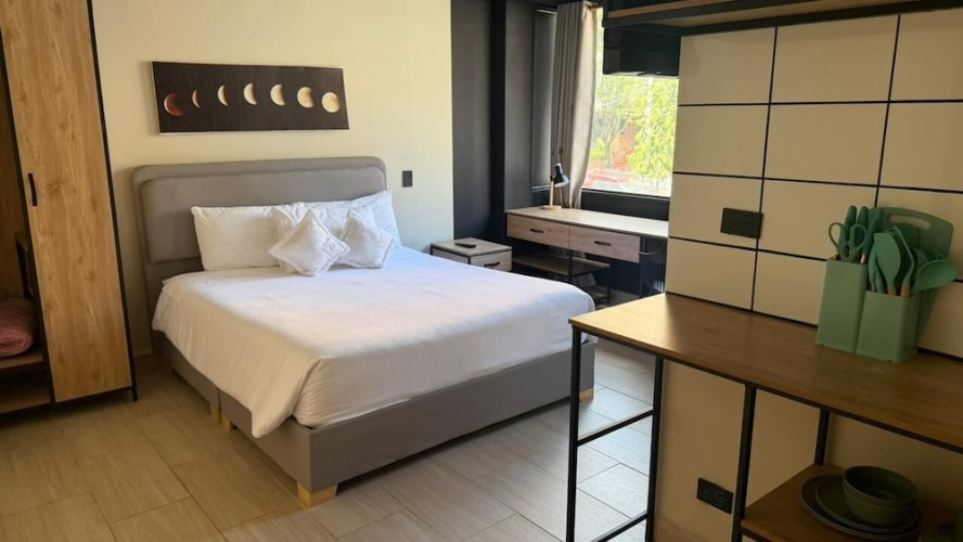 Standard Double room with city view