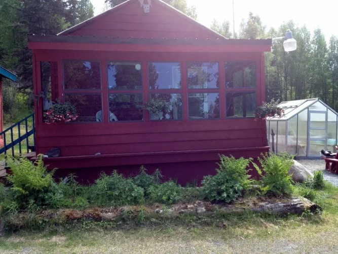 Red Cabin Bed & Breakfast