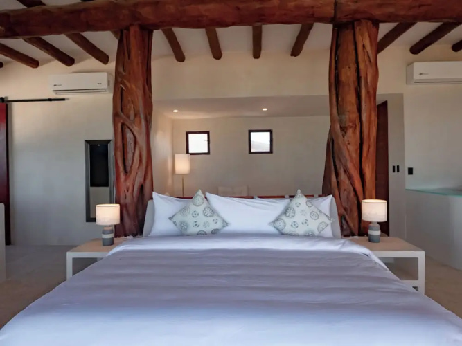 Beachfront Hotel Boutique DK