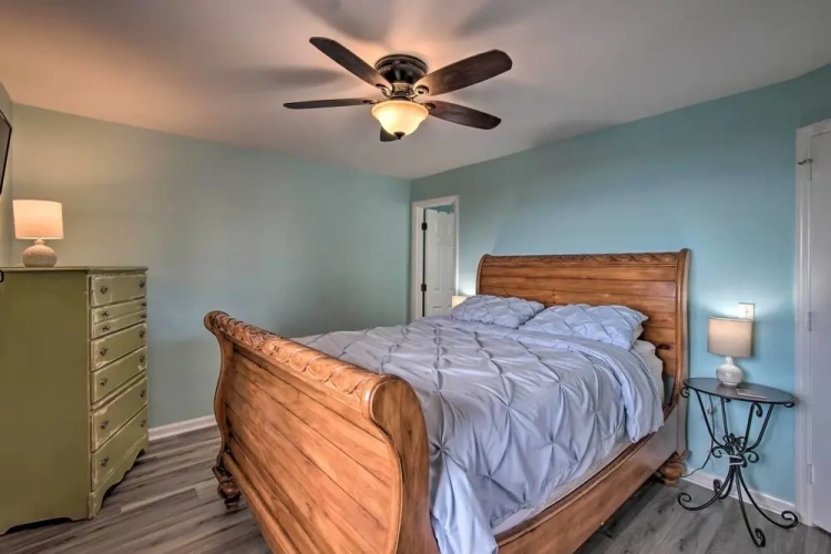 2 Bedrooms Apartment