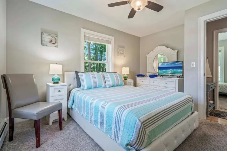 Tranquil Tides Home for 8!