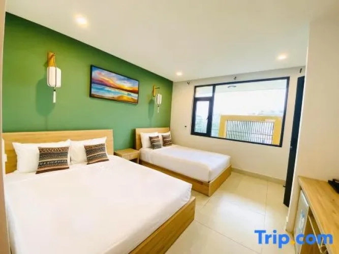 Standard Triple room